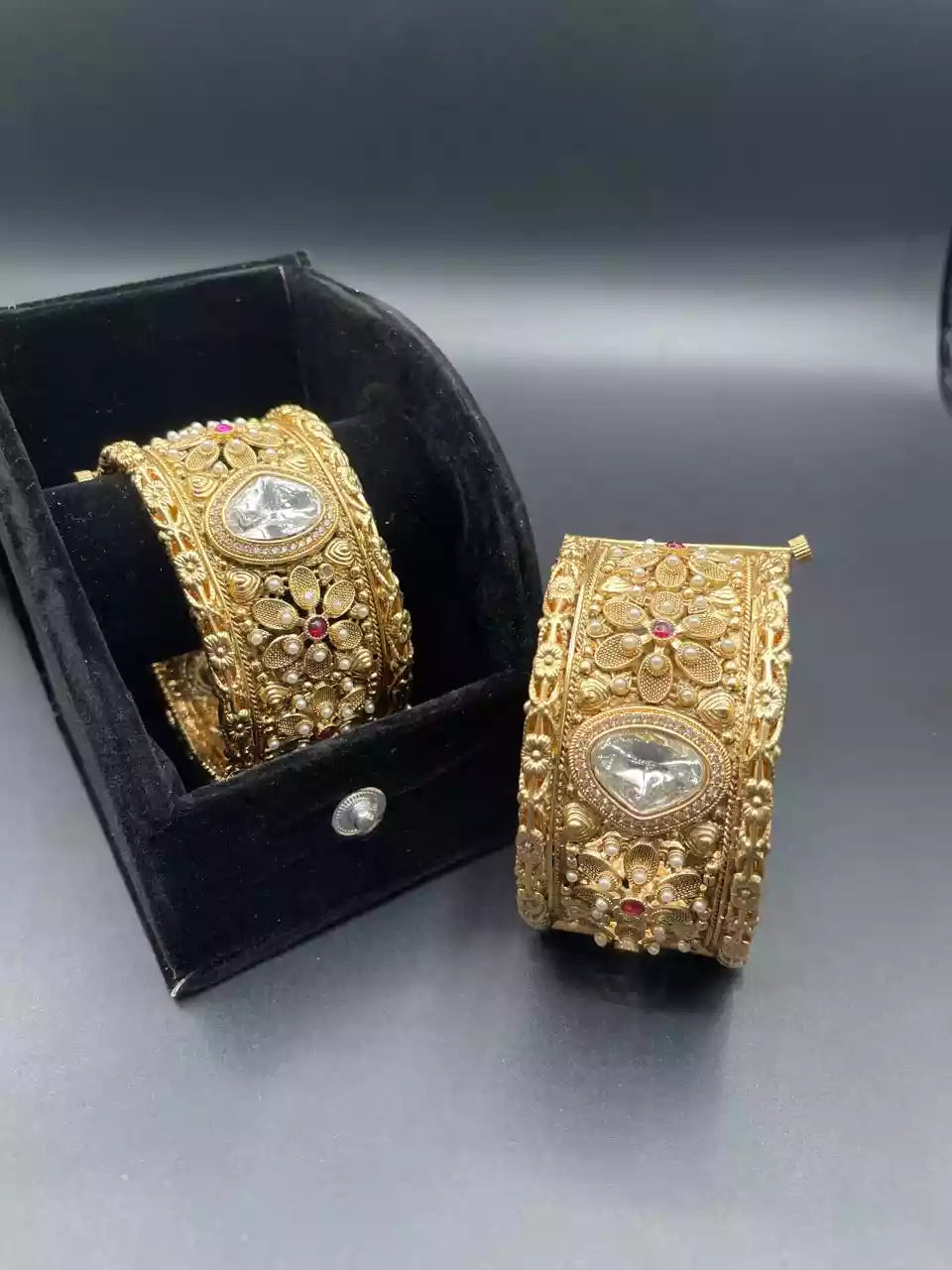 High quality rajwari openable bangles Secondary image