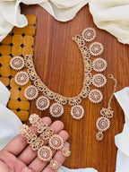 Zircon necklace set with teeka