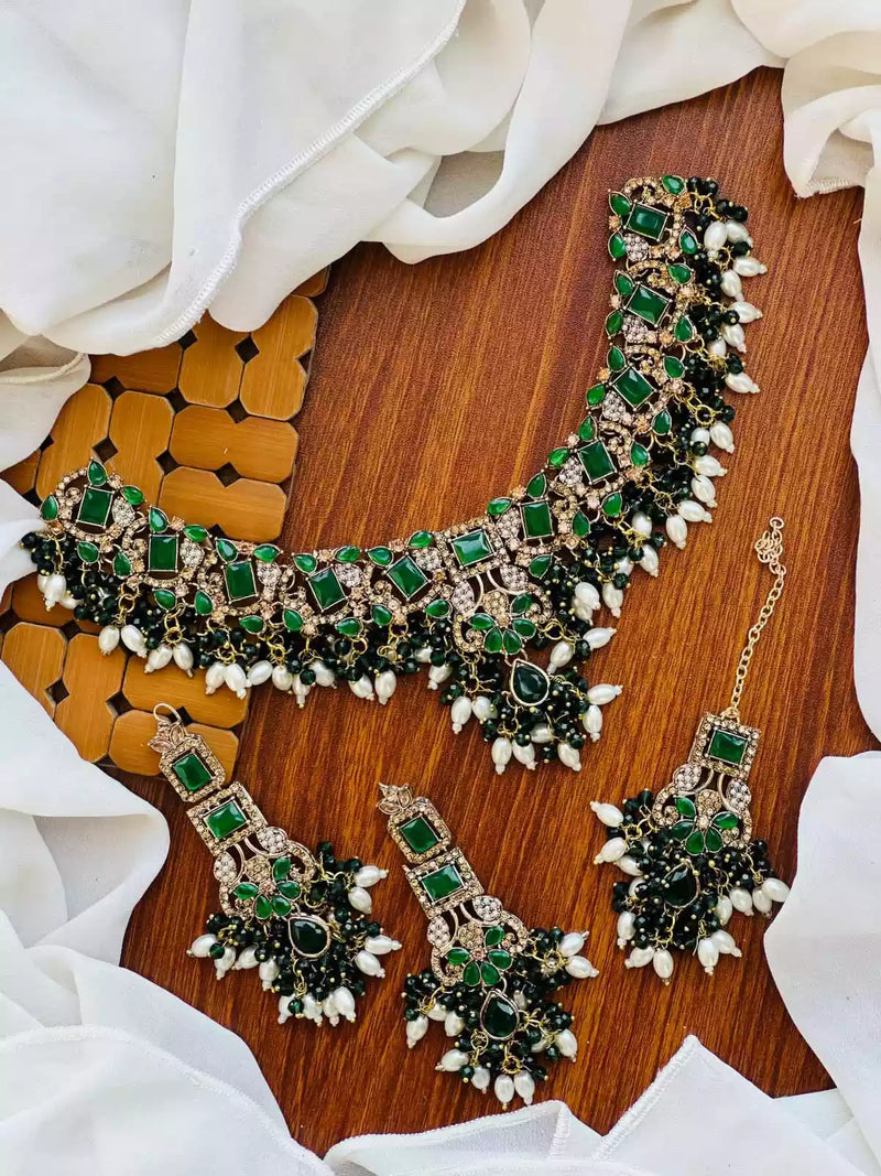 Heavy pearl necklace set