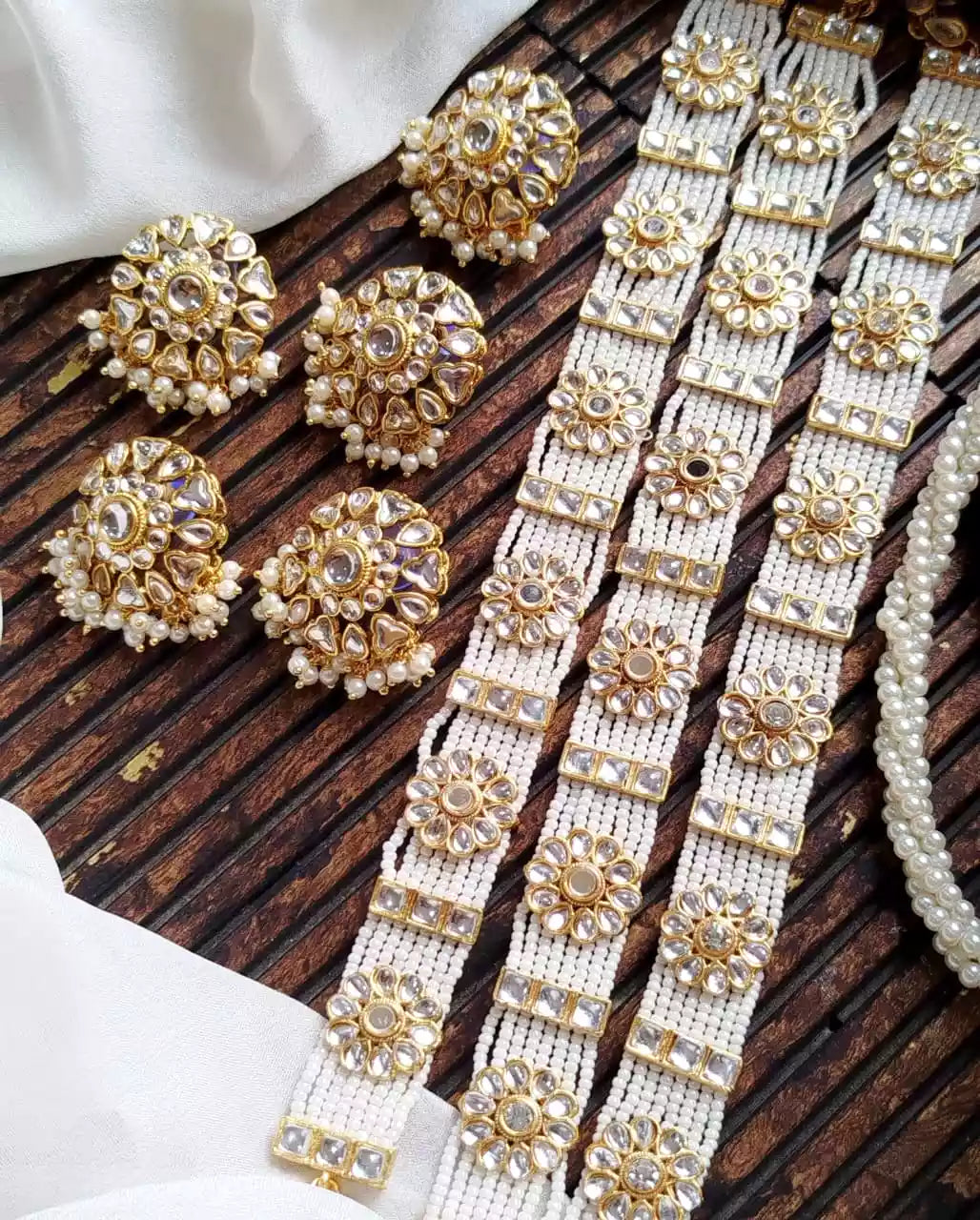 Kundan choker set Secondary image