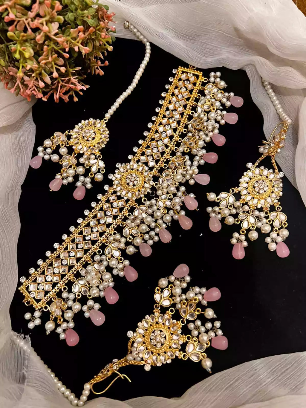 Kundan choker set