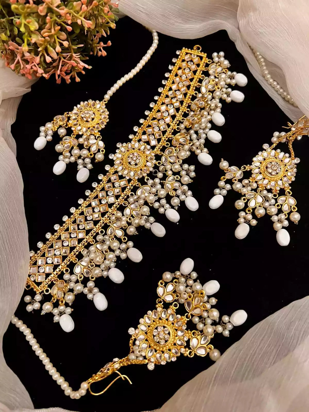 Kundan choker set