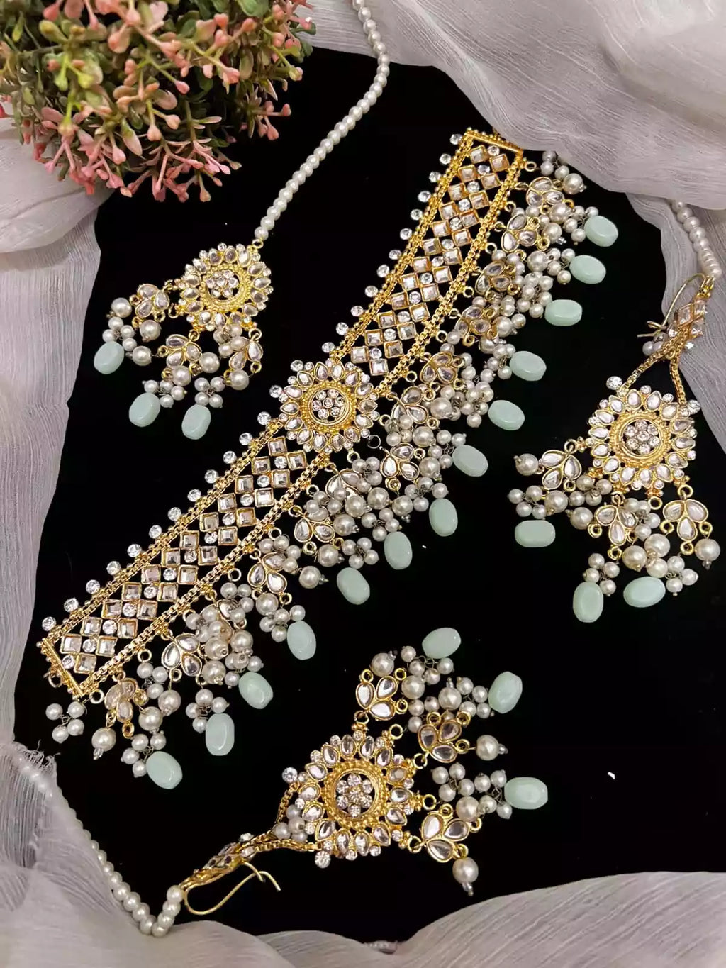 Kundan choker set
