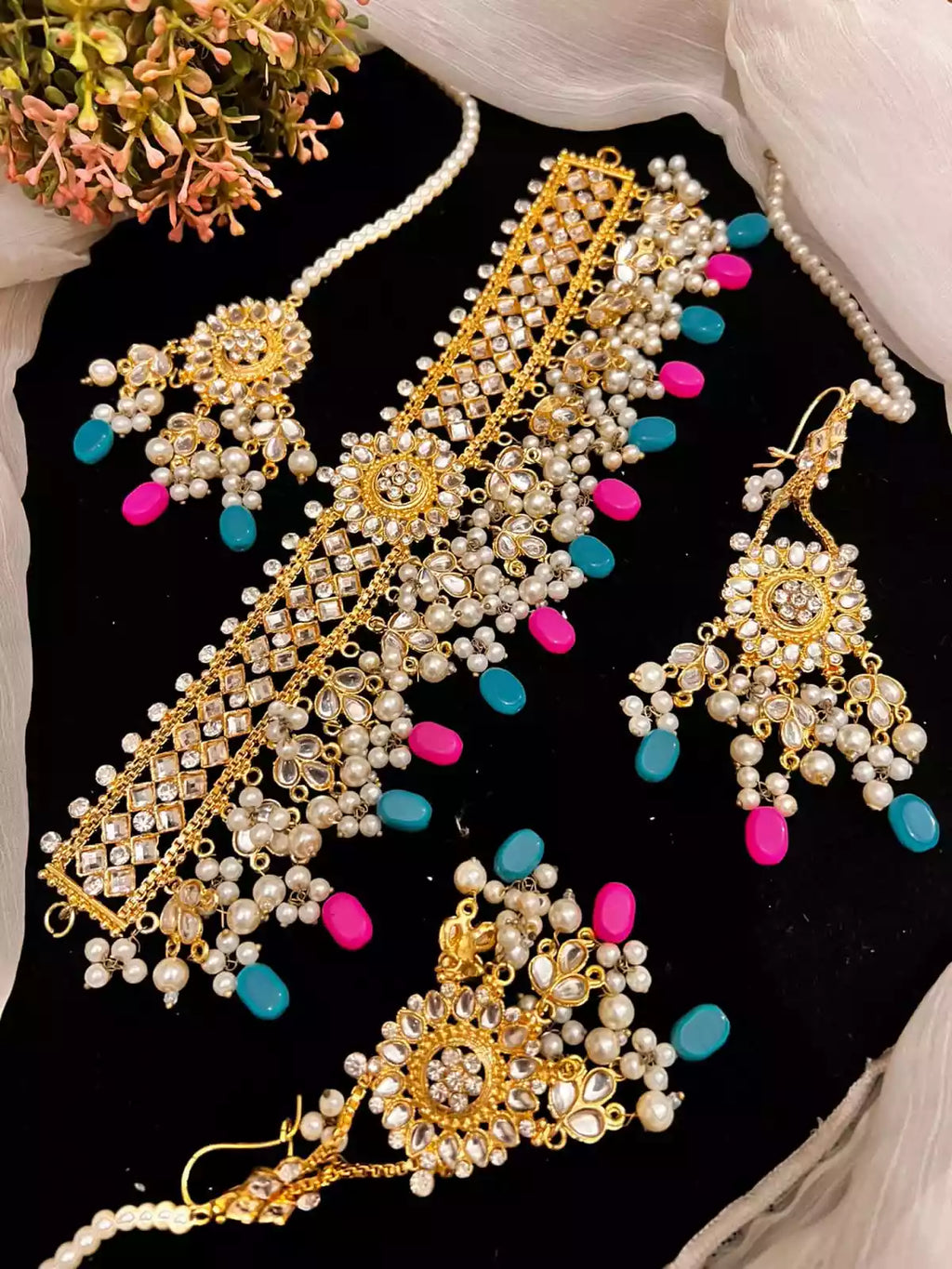 Kundan choker set