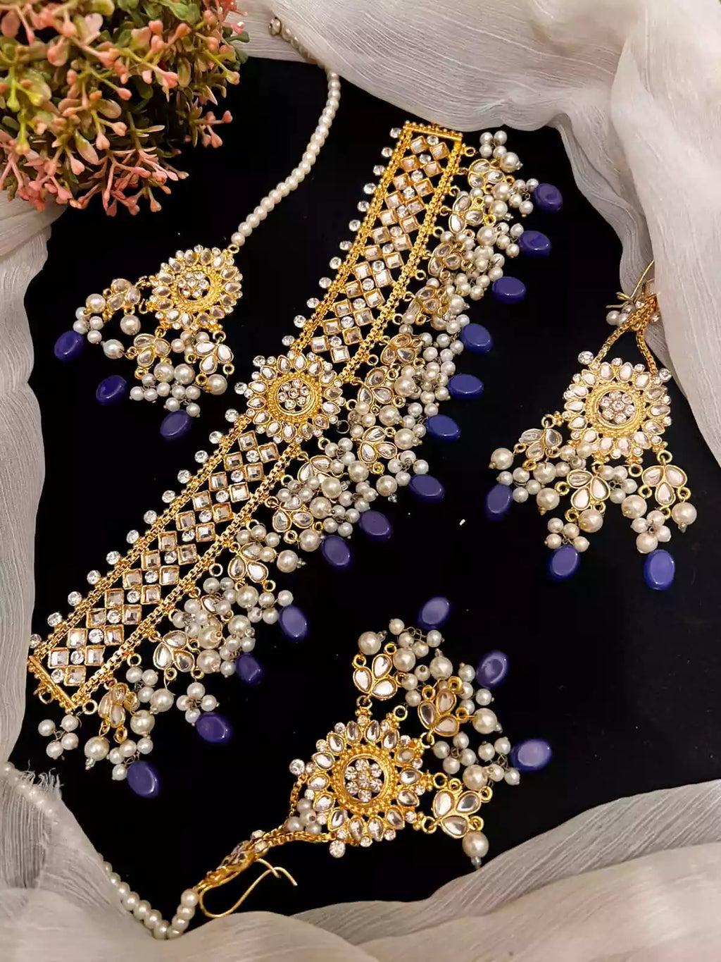 Kundan choker set