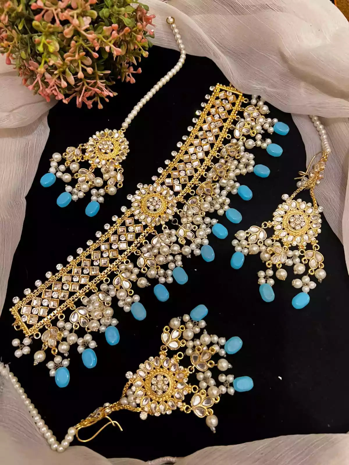 Kundan choker set