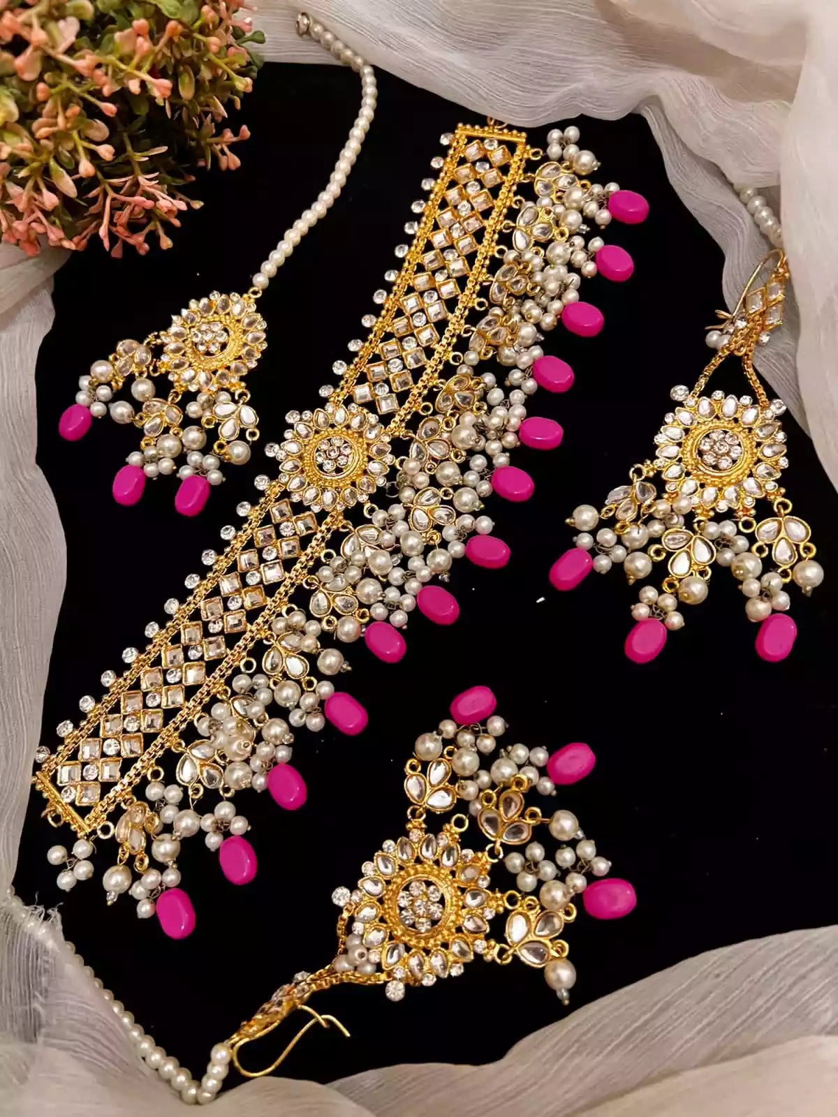 Kundan choker set