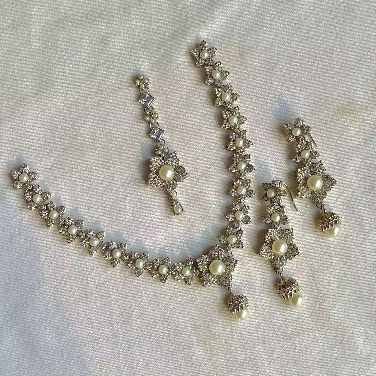 Turkish floral necklace set