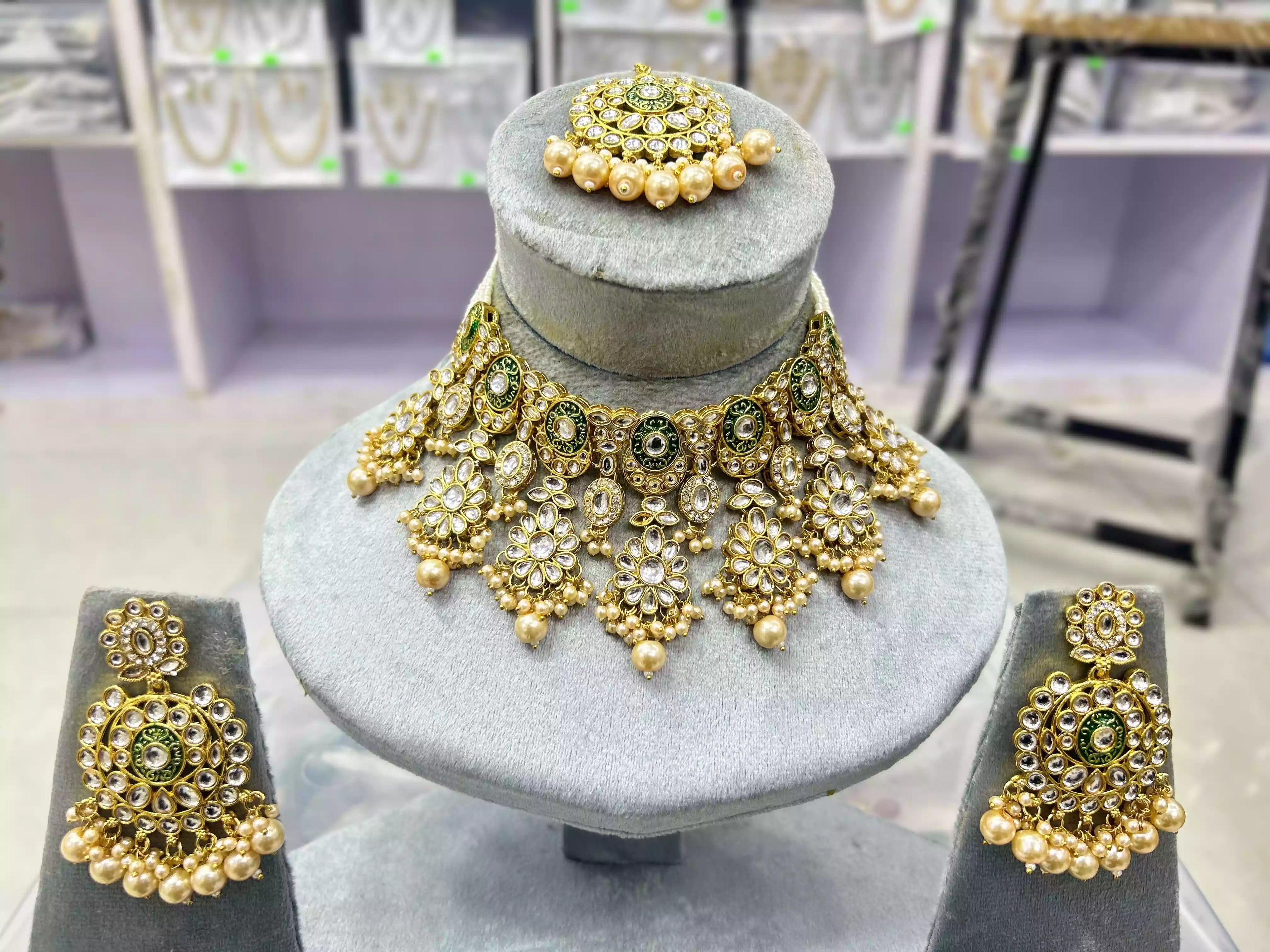 Indian kundan full neck bridal set