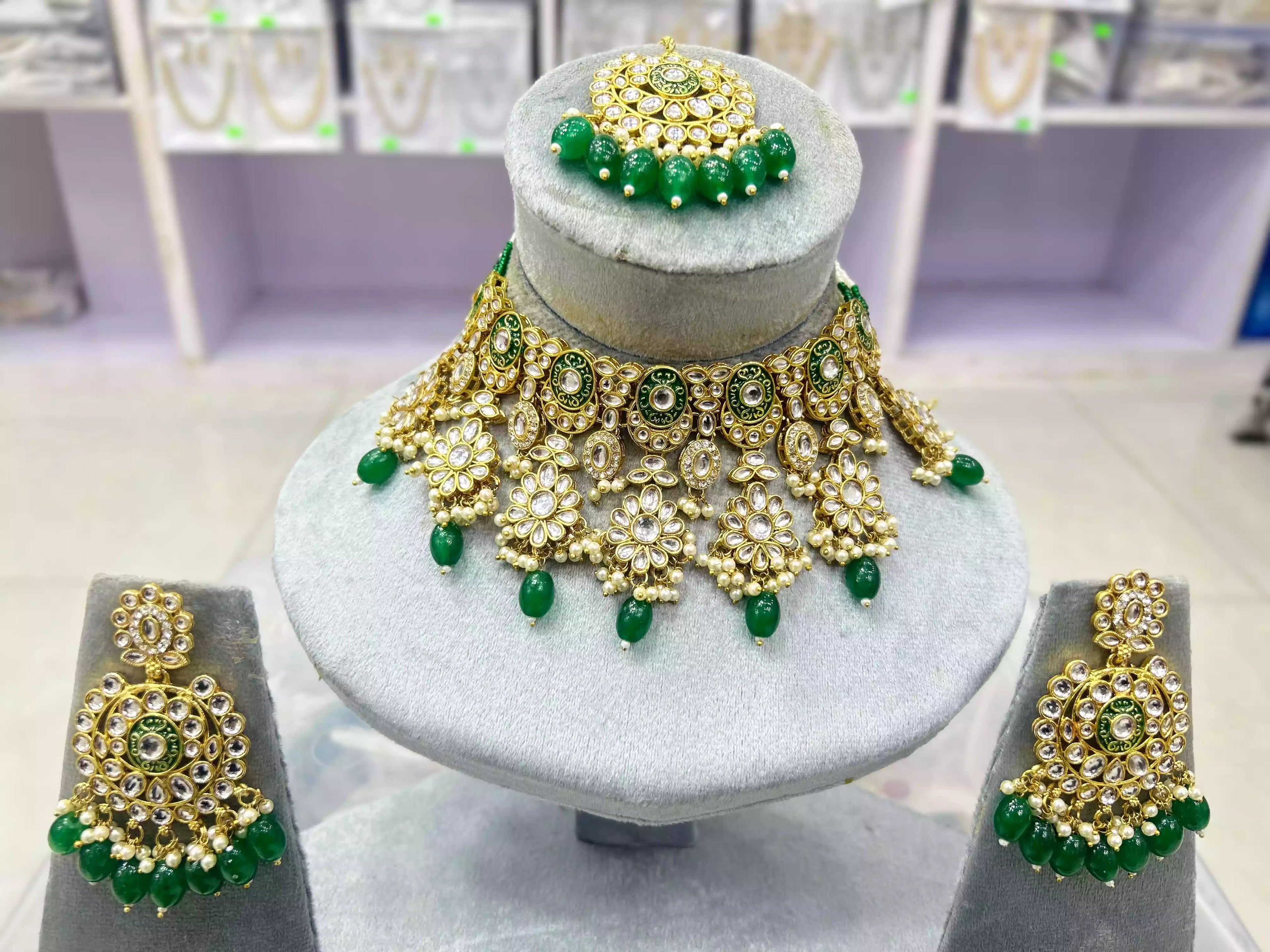 Indian kundan full neck bridal set