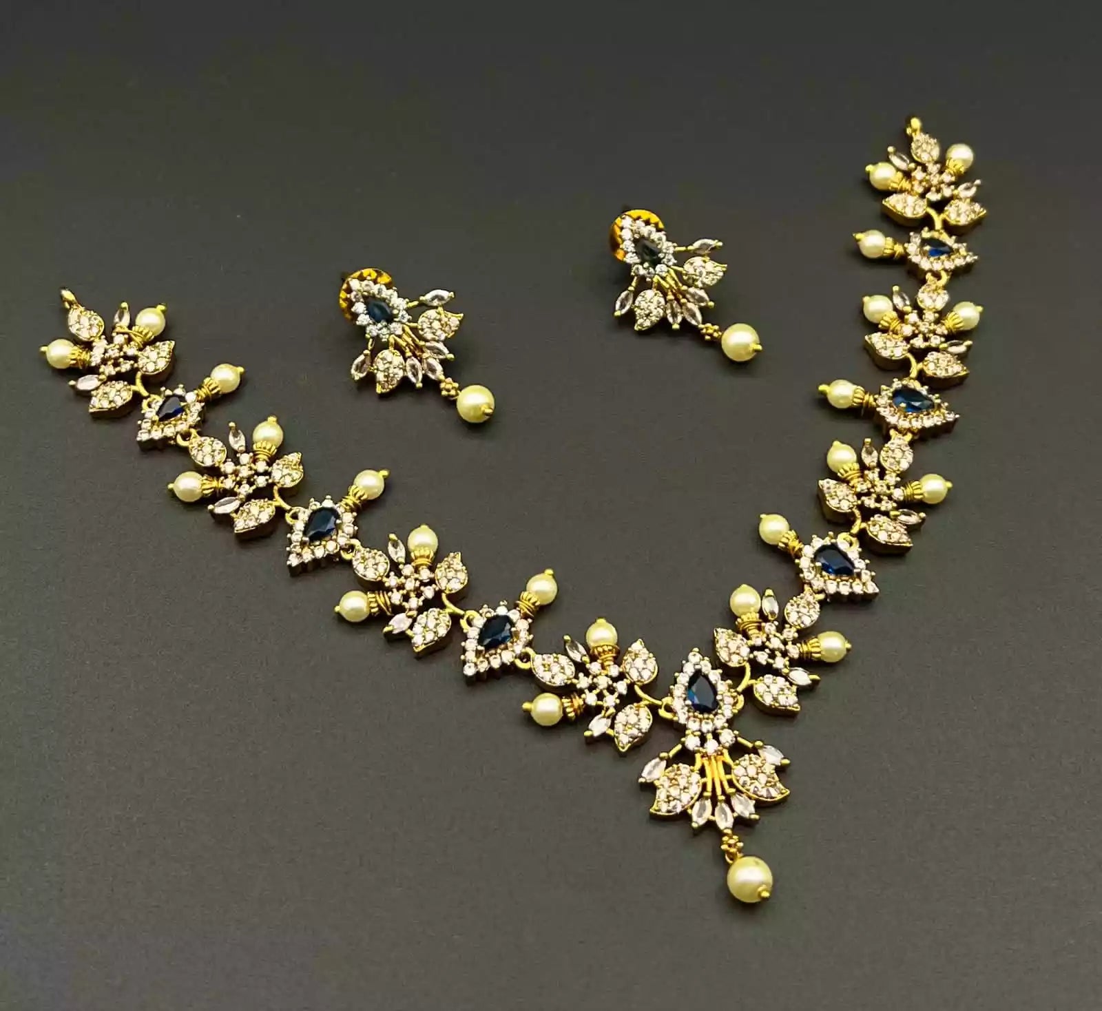 Turkish zircon necklace set Main image