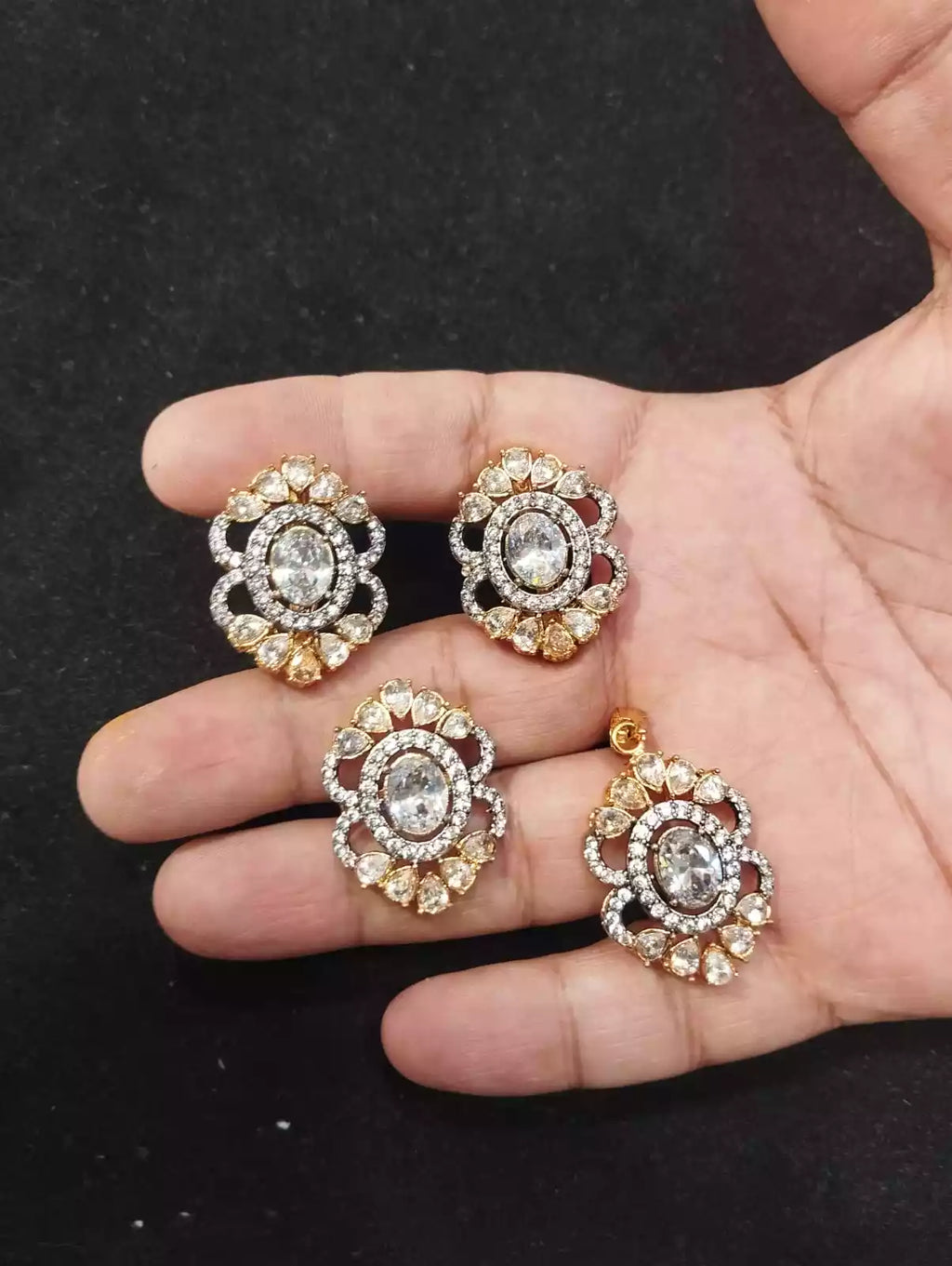 Rp jarao pendant set