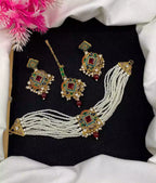Zircon choker set with teeka