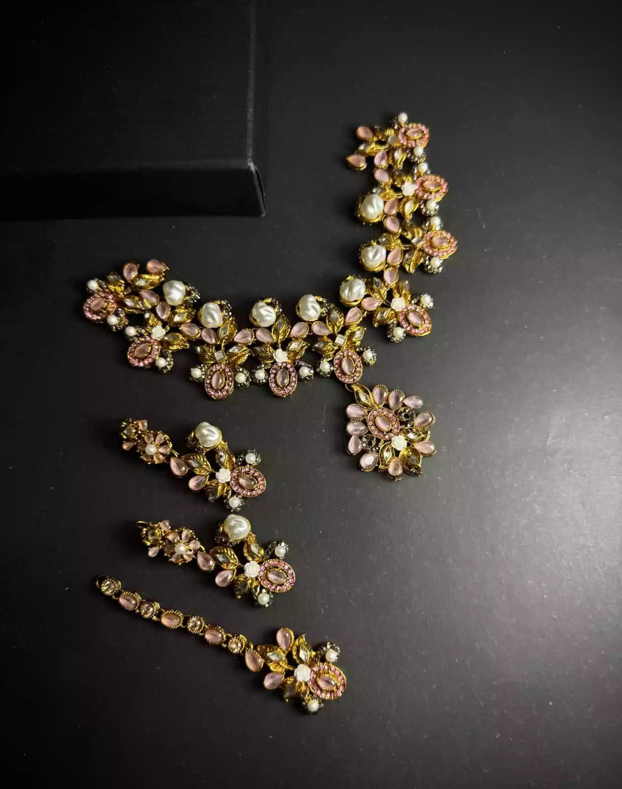 Turkish necklace set with teeka