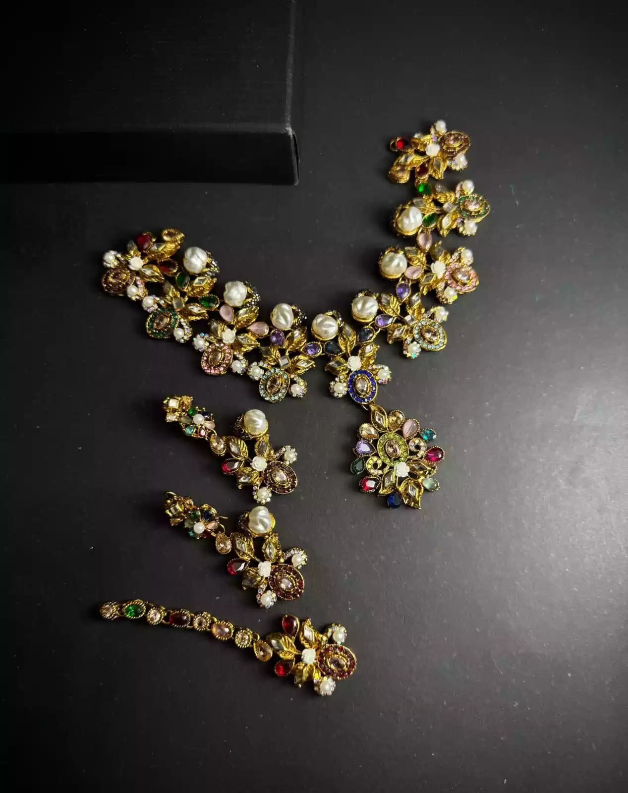 Turkish necklace set with teeka