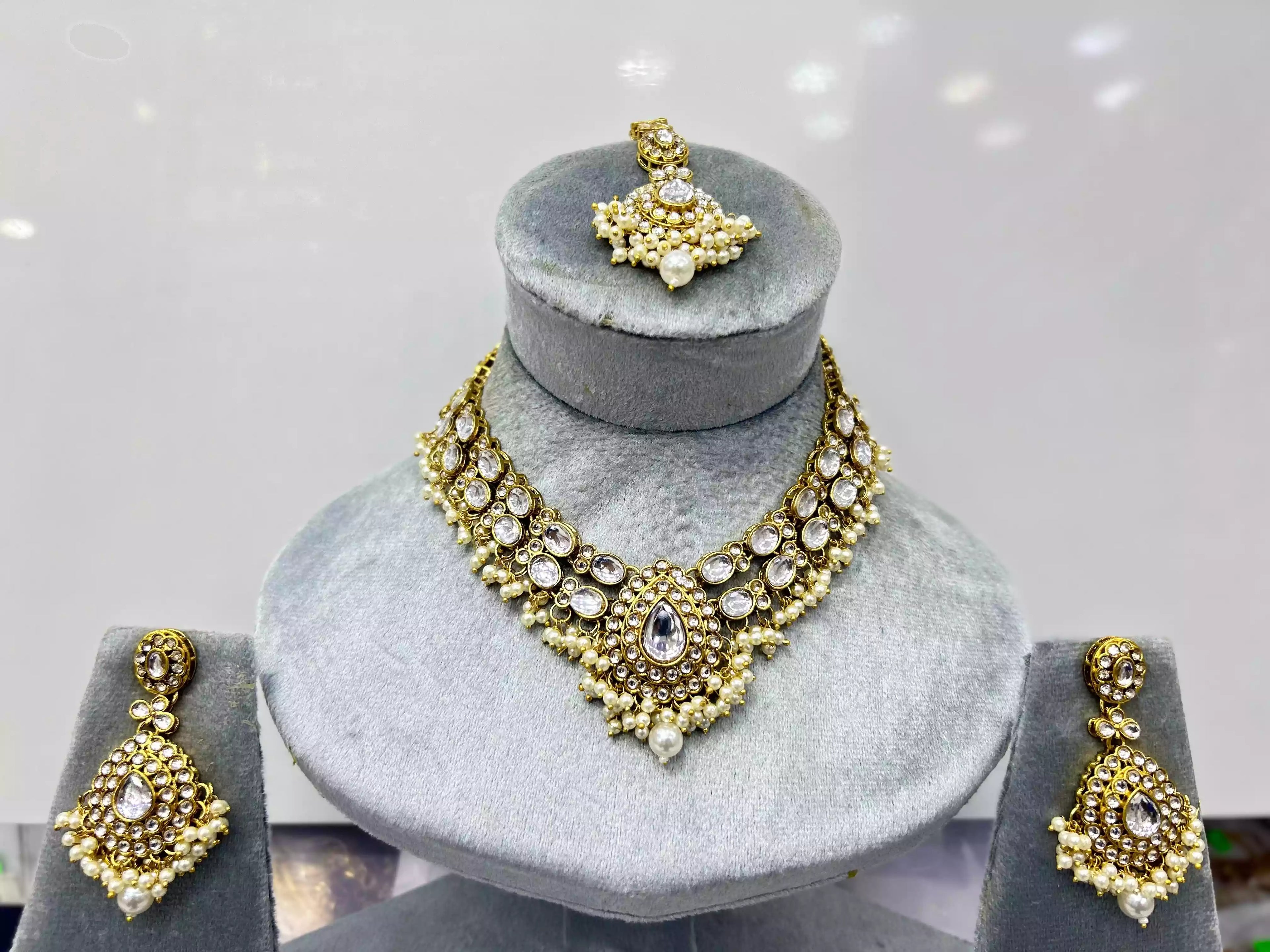 Kundan necklace set
