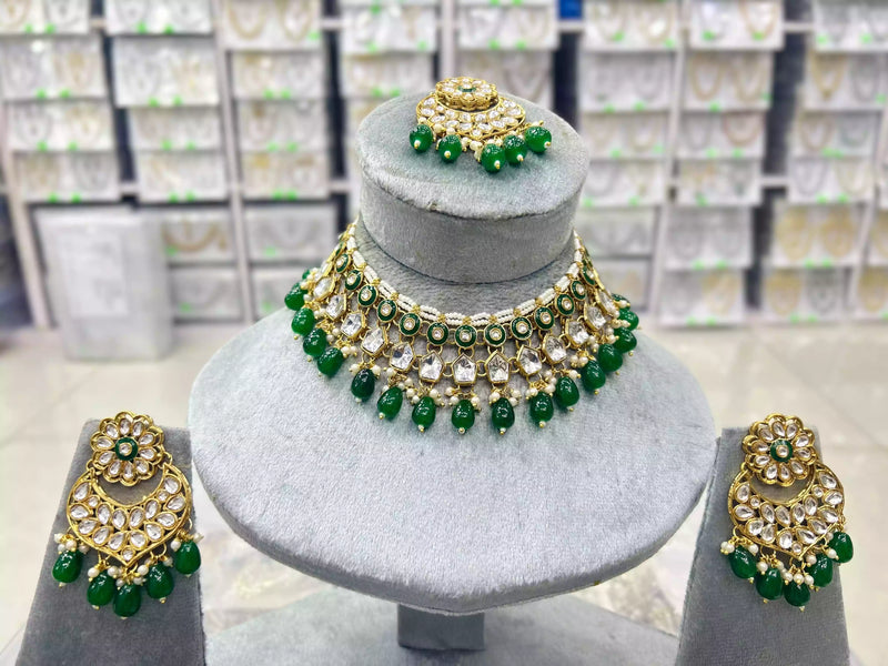 Kundan necklace set with teeka