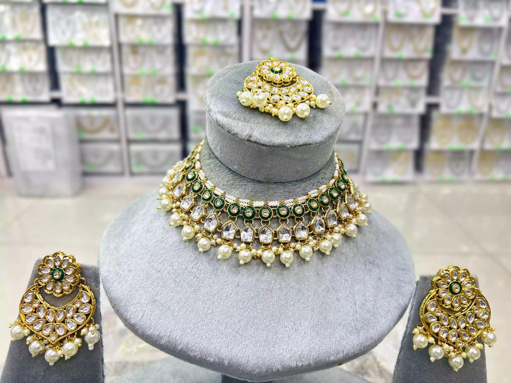 Kundan necklace set with teeka