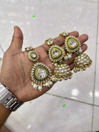 Kundan sahara earrings teeka