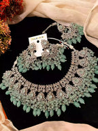 Reverse ad necklace set