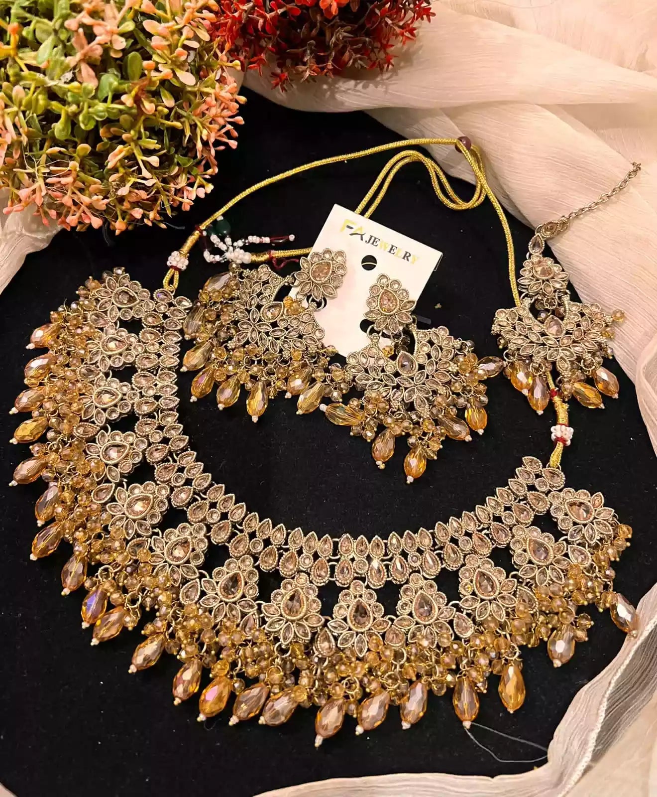 Reverse ad necklace set Main image
