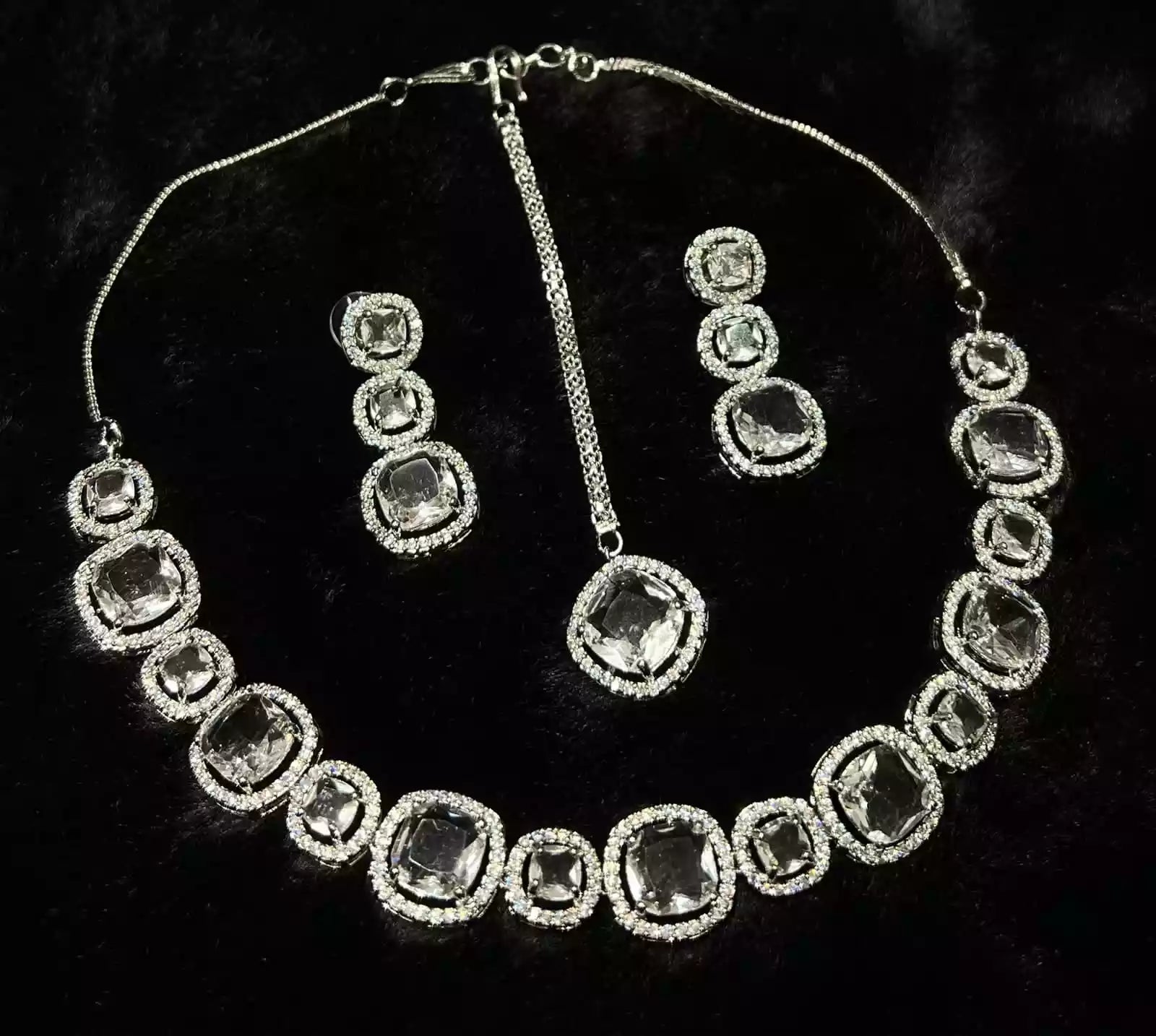 AD zircon necklace set Secondary image