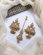 Zircon earrings with teeka