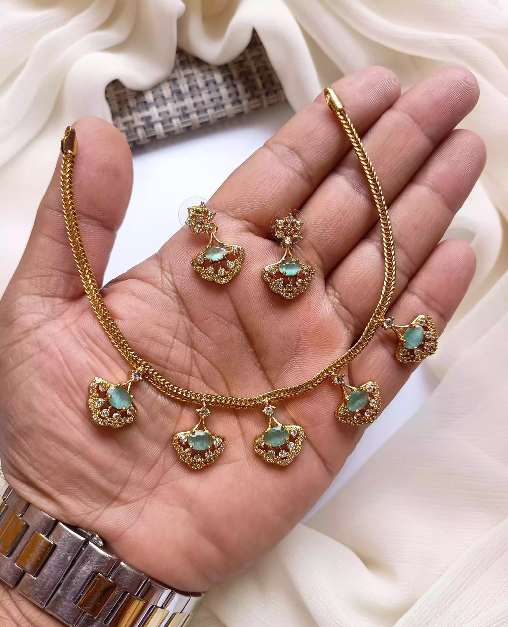 Gold plated delicate zircon set