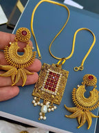 Turkish pendant set with teeka