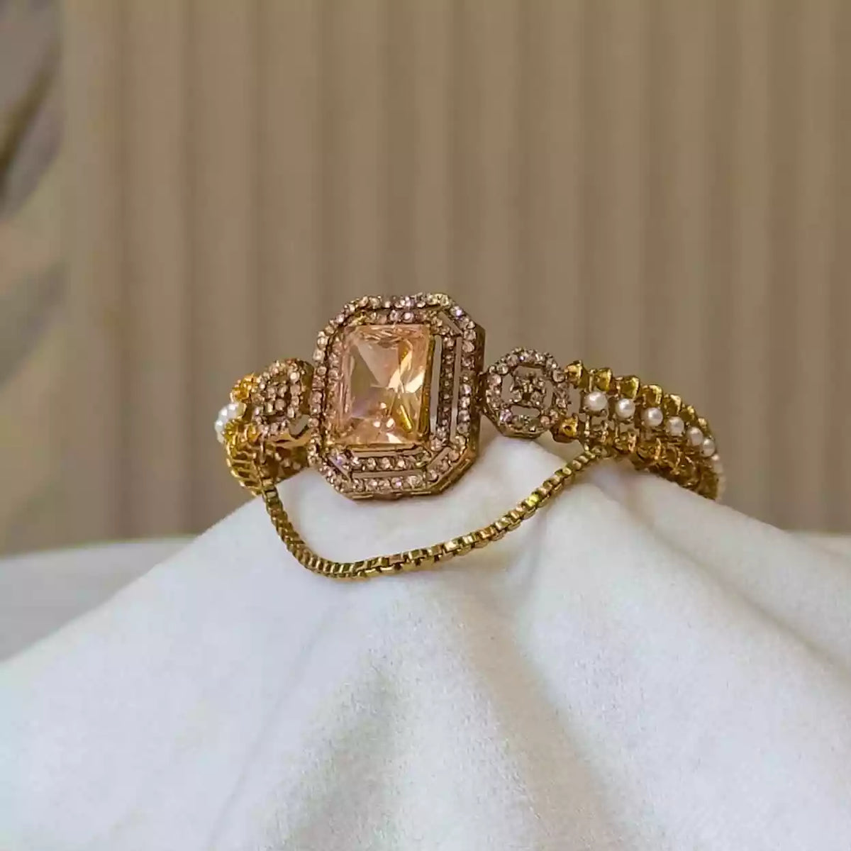 Zircon openable kara Main image