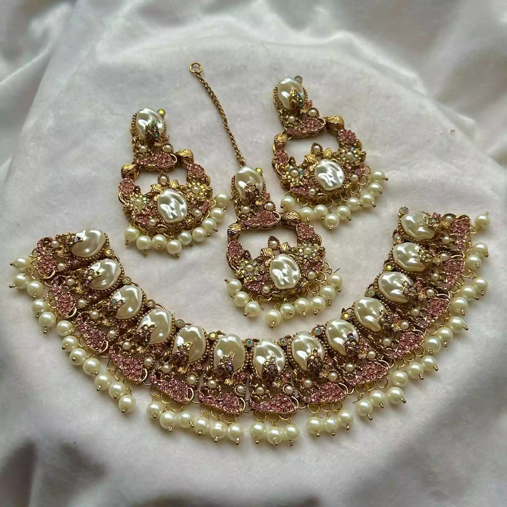 Mother pearl necklace set