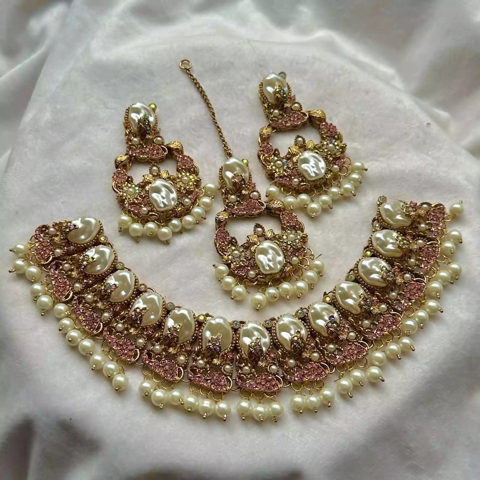 Mother pearl necklace set