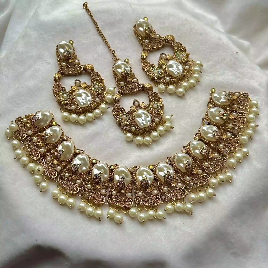 Mother pearl necklace set