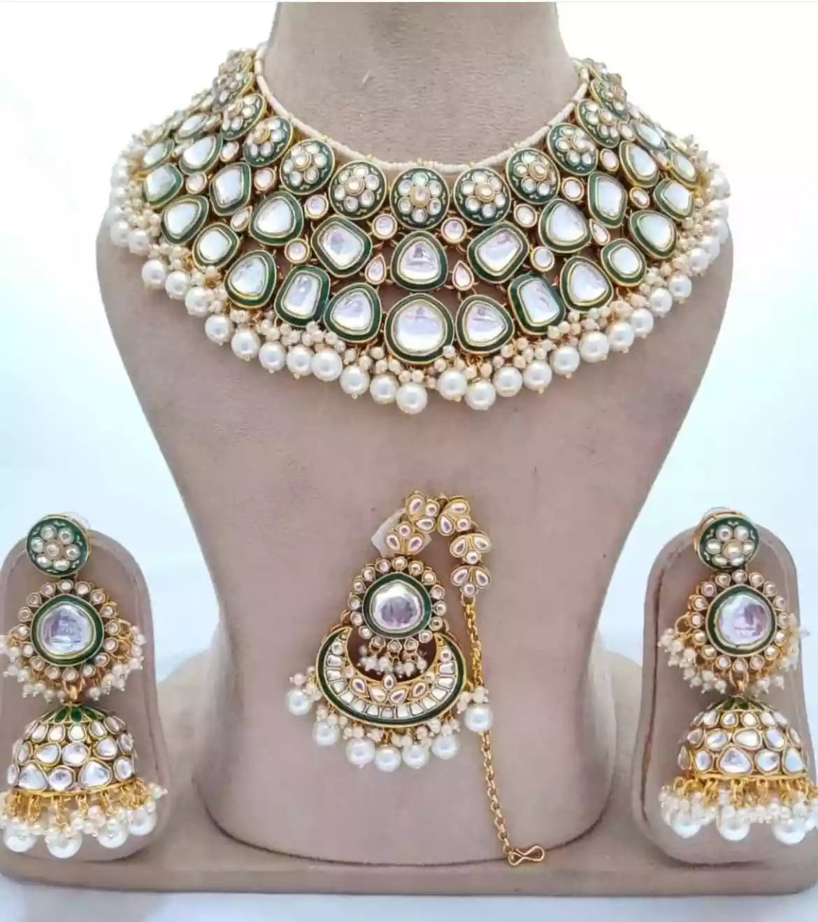 Kundan bridal set Main image