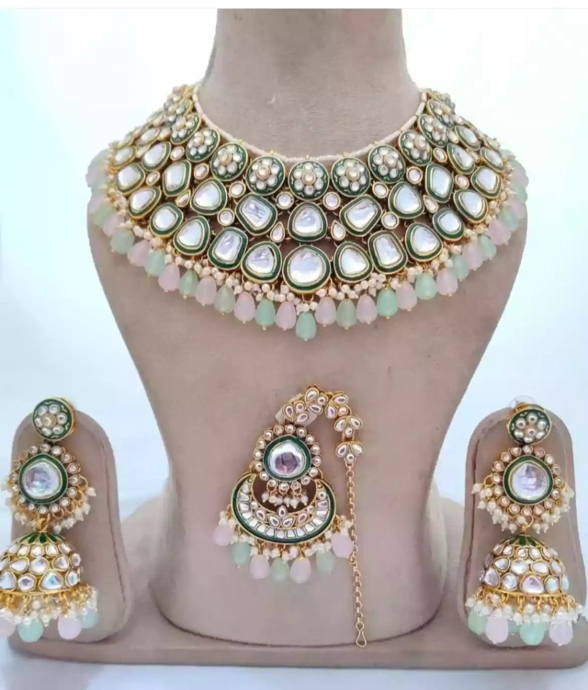 Kundan bridal set Secondary image