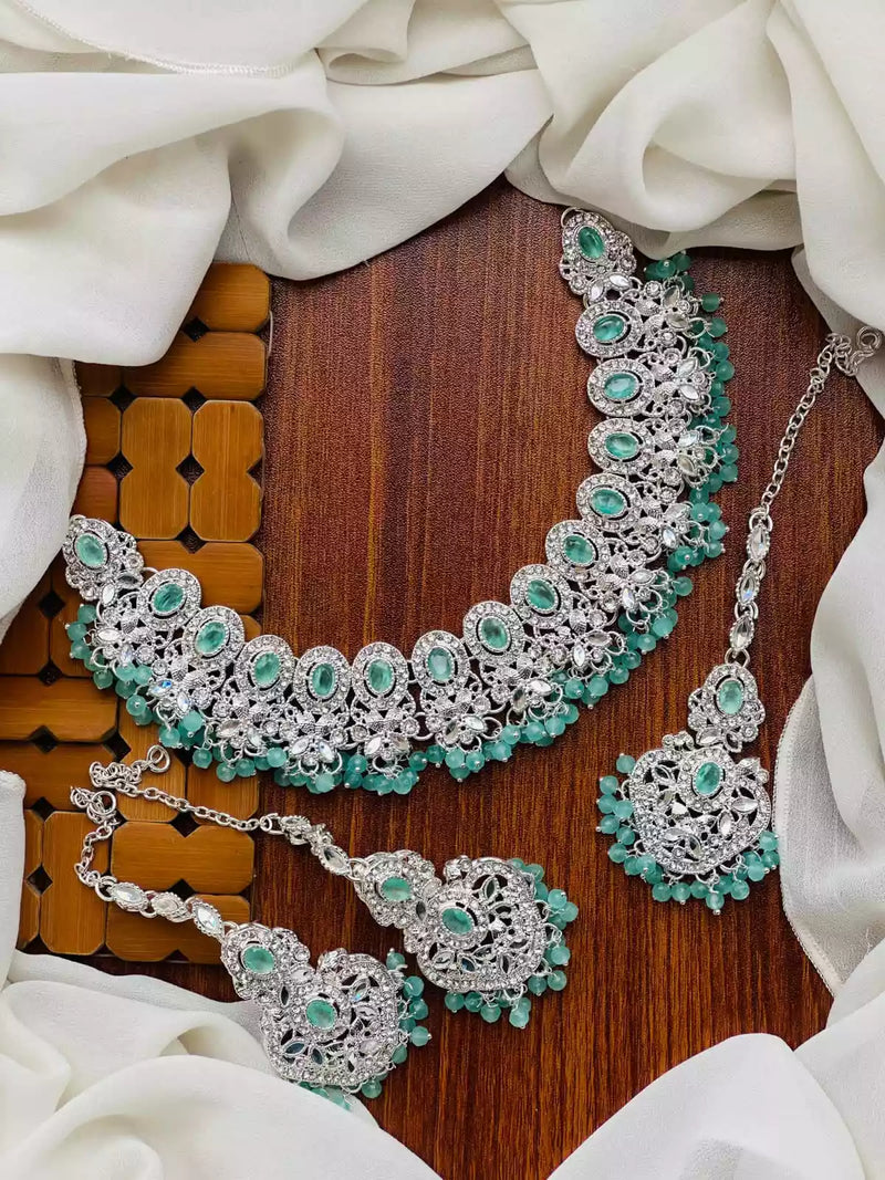 Zircon necklace set with teeka