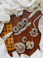 Kundan choker set with teeka