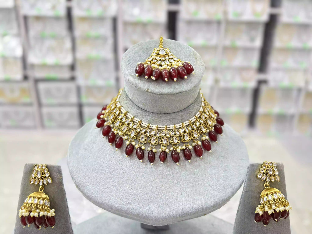 Kundan necklace set with teeka