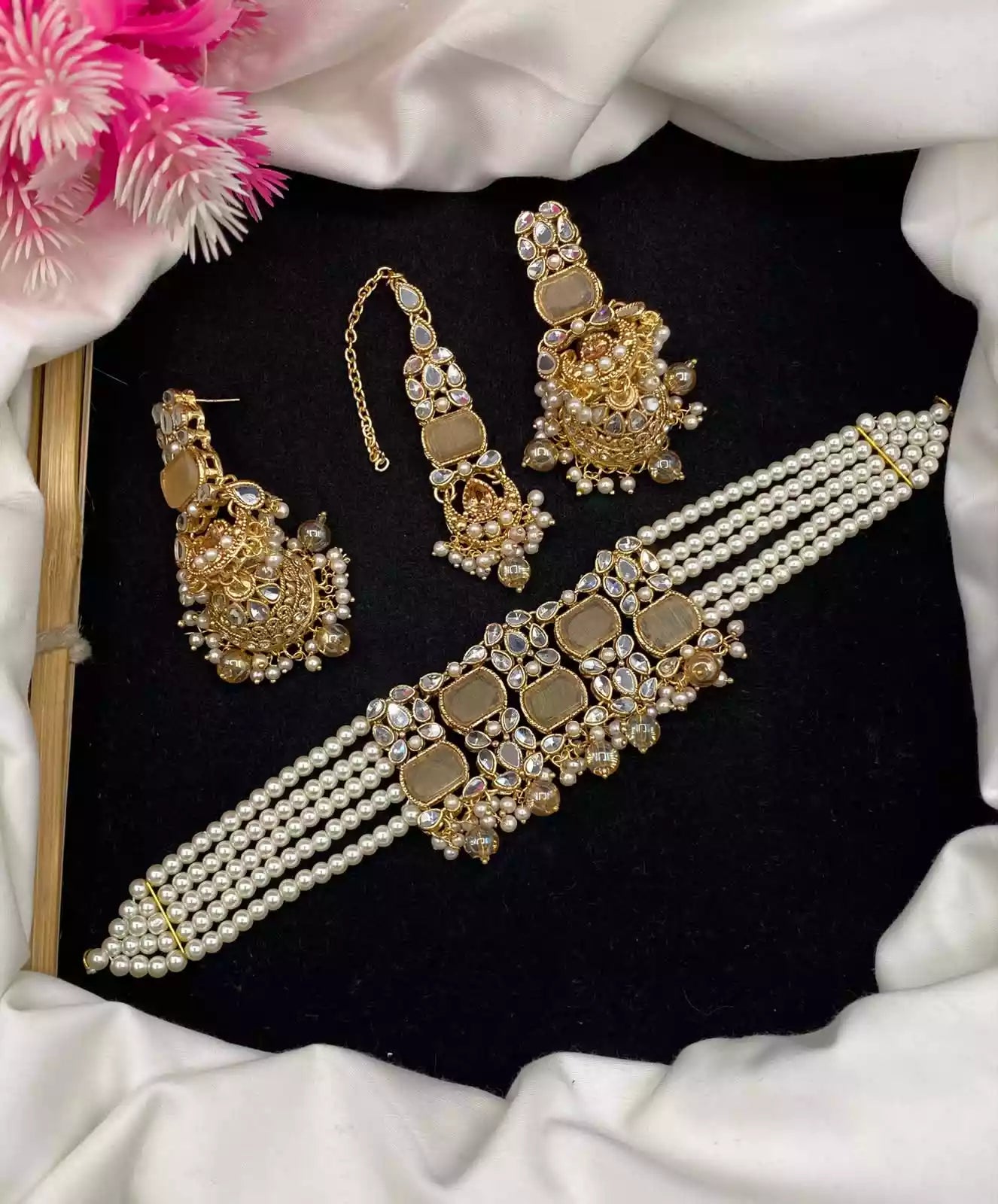 Egyptian choker set