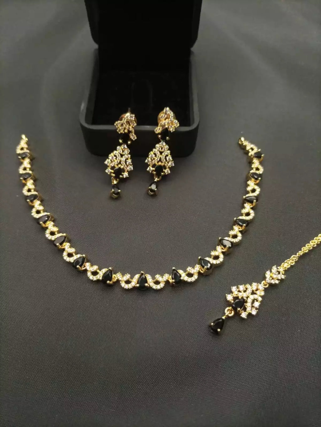 Delicate AD zircon necklace set