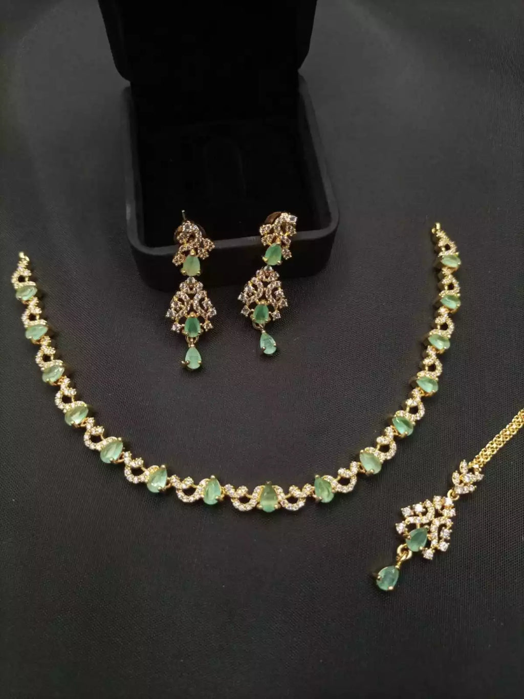 Delicate AD zircon necklace set