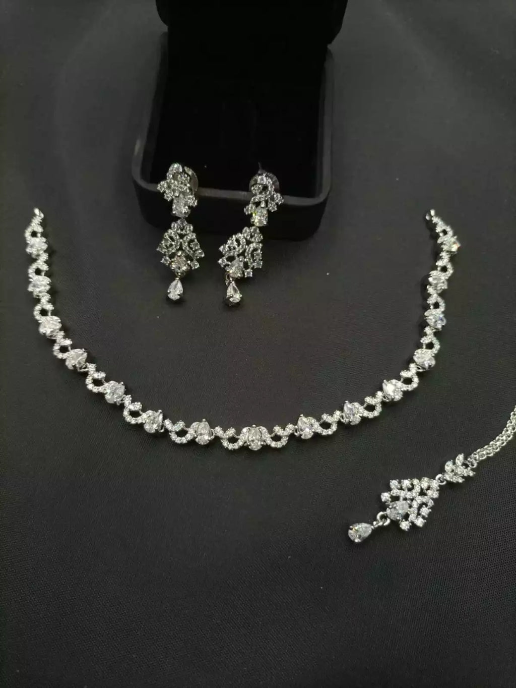 Delicate AD zircon necklace set