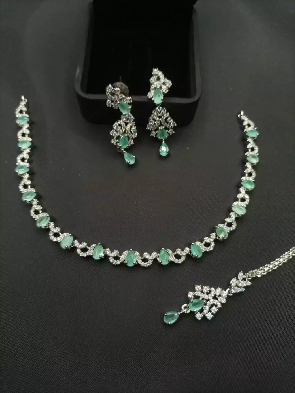 Delicate AD zircon necklace set