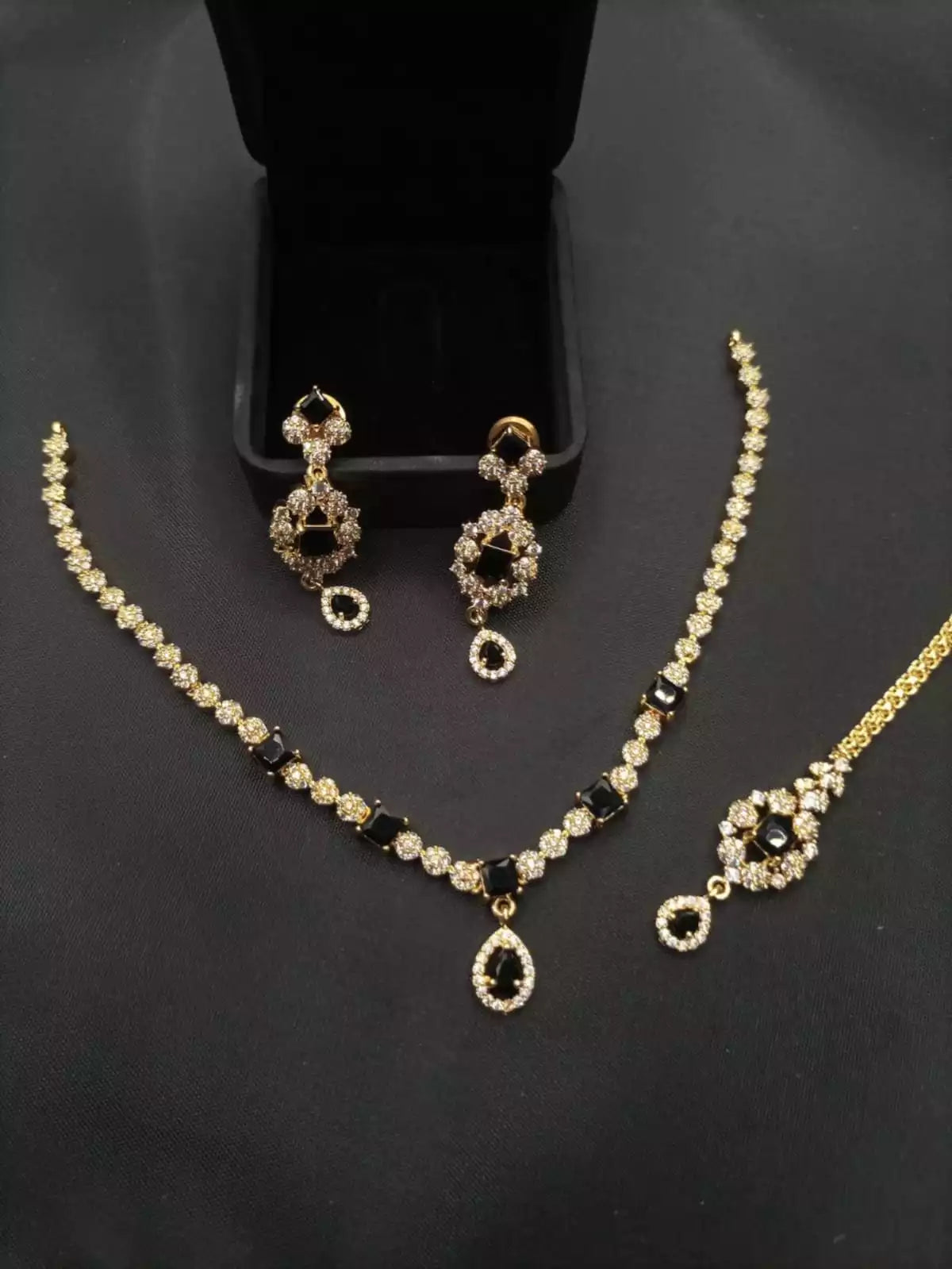 Indian zircon necklace set