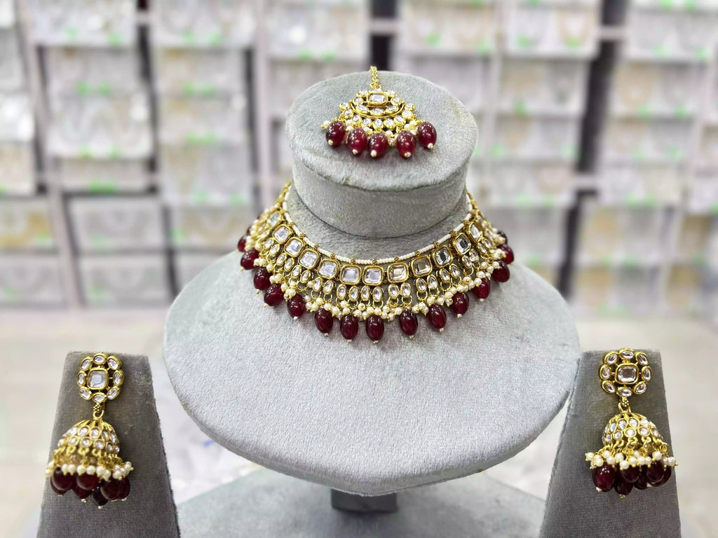 Kundan necklace set with teeka