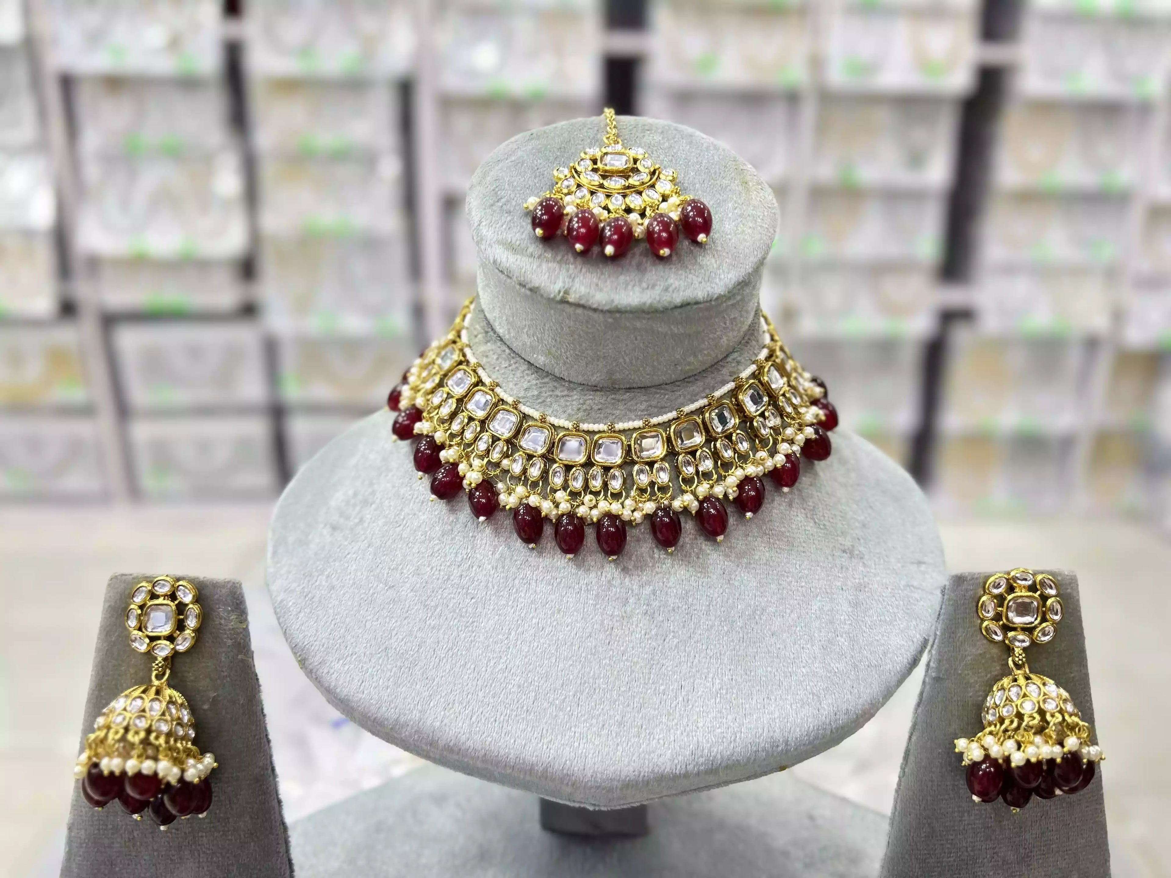Kundan necklace set with teeka