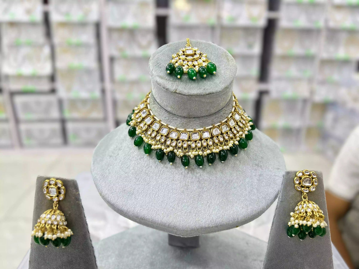 Kundan necklace set with teeka