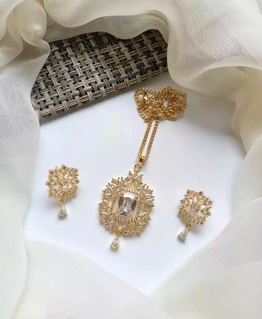 Indian zircon pendant set