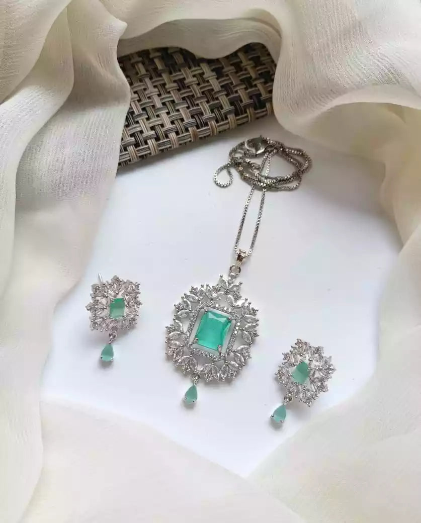 Indian zircon pendant set