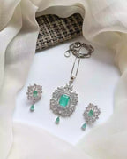 Indian zircon pendant set